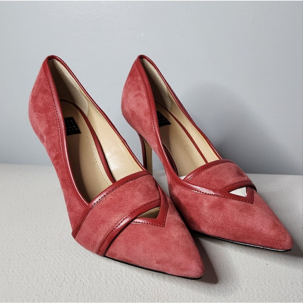 White House Black Market Hayden Fire Quartz Red Suede Pumps Size 5 New